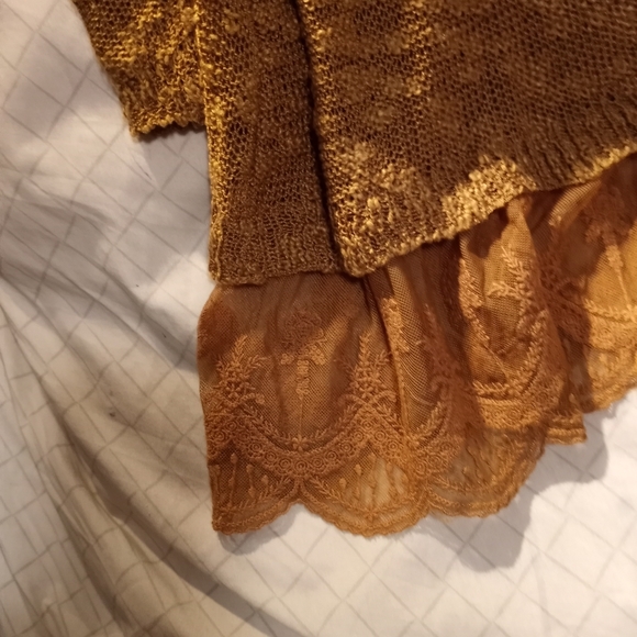 Sweater/jacket - Picture 2 of 6